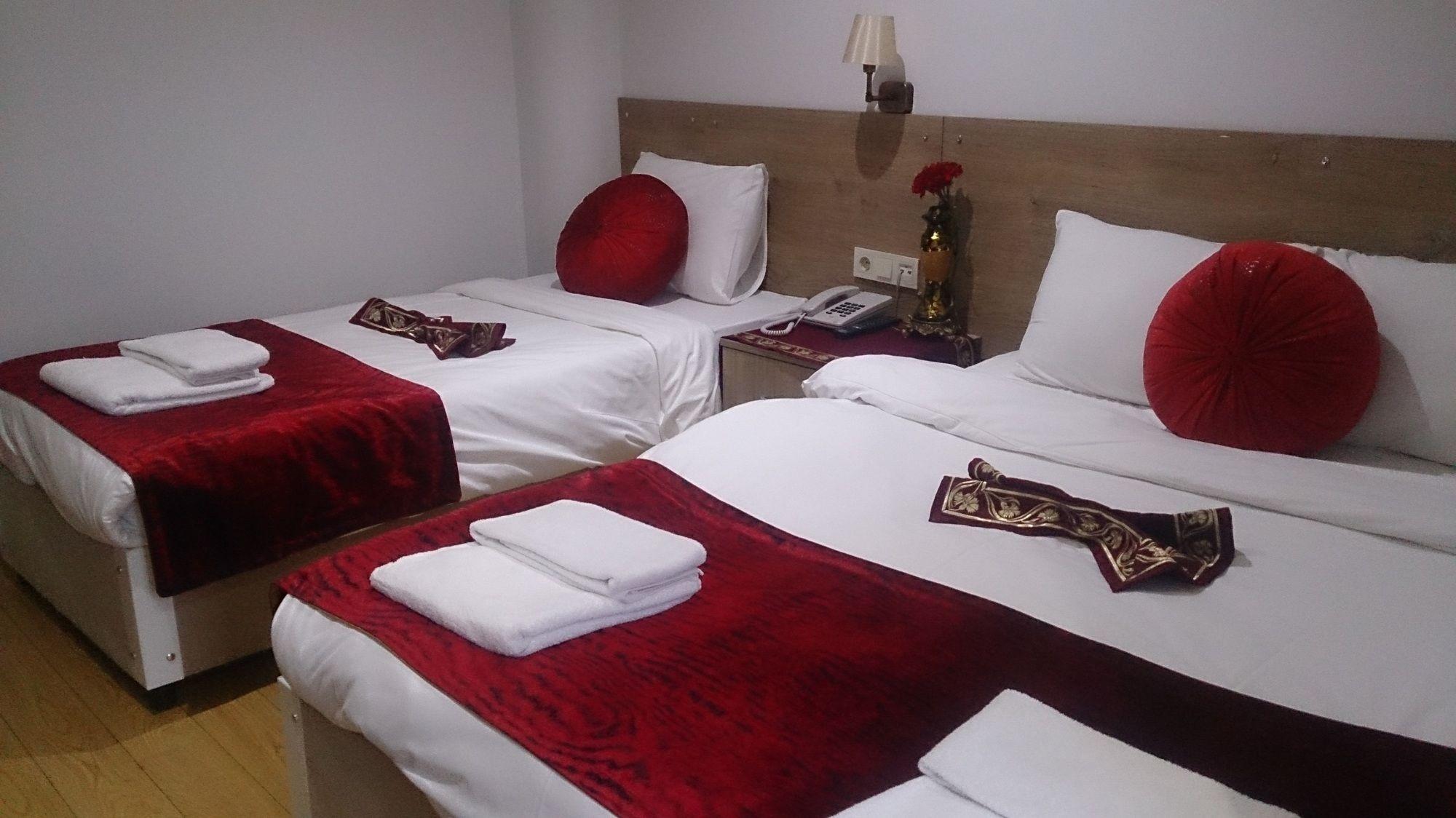 Abisso Hotel Provincia di Provincia di Istanbul Esterno foto A room at the hotel